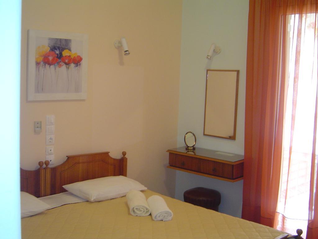 Nana Hotel Kamena Vourla Exteriér fotografie