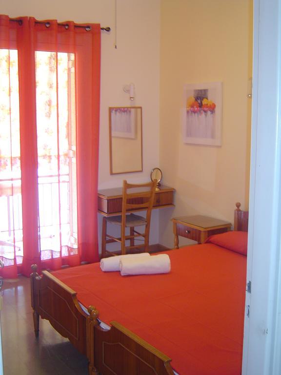 Nana Hotel Kamena Vourla Pokoj fotografie
