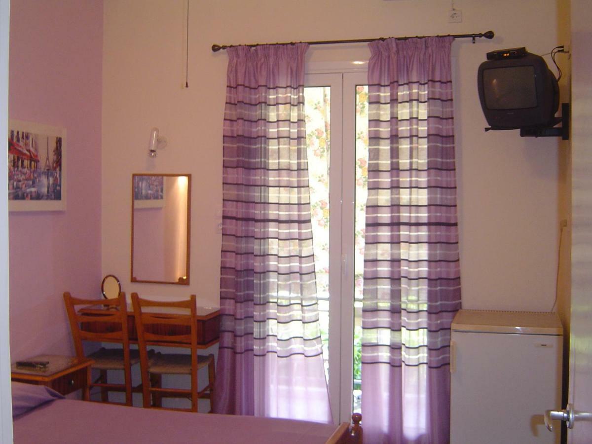 Nana Hotel Kamena Vourla Exteriér fotografie